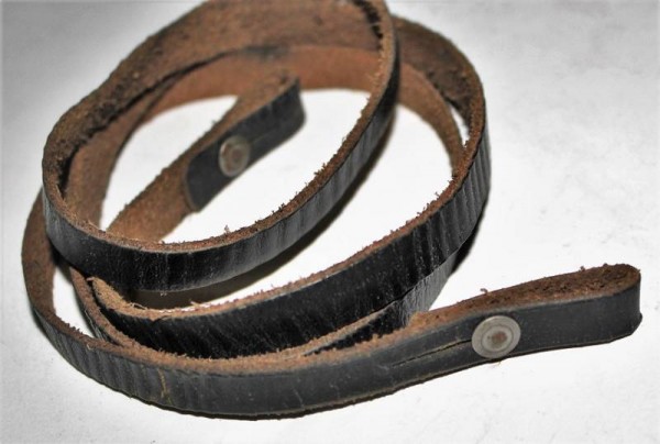 LEATHER SUSPENDER FOR BINOCULARS