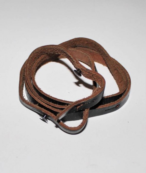 LEATHER SUSPENDER FOR BINOCULARS