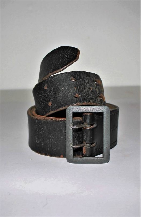 OFFICER�S BELT W.SS TOTENKOPF