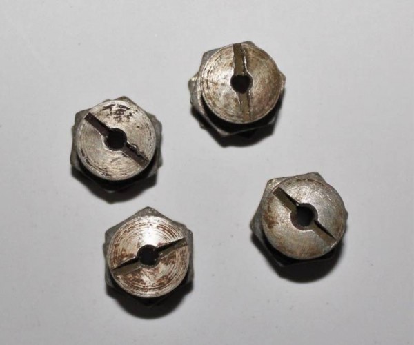 HELMET PARATROOPER RIVETS