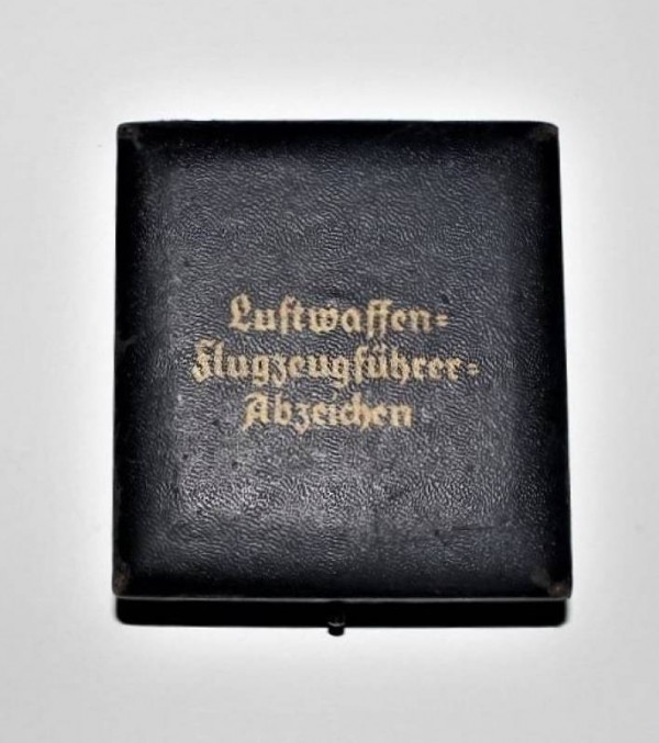 BOX FOR PILOTE BADGE