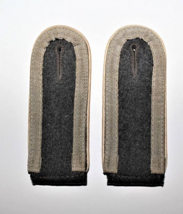 SHOULDERBOARD LUFTWAFFE DIV. HERMANN GOERING