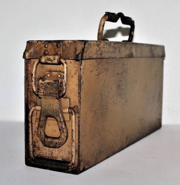 METAL CASE AMMUNITION BELT MG34-42 DAK 