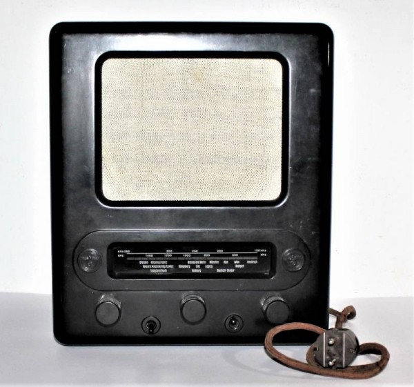 GERMAN BAKELITE RADIO VE301