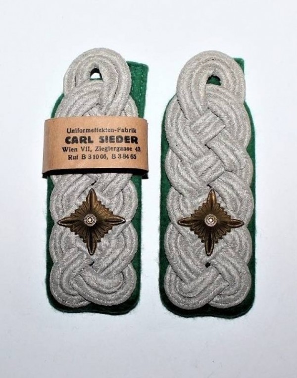 OFFICER�S SHOULDERBOARD WH GEBIRGSJAGER