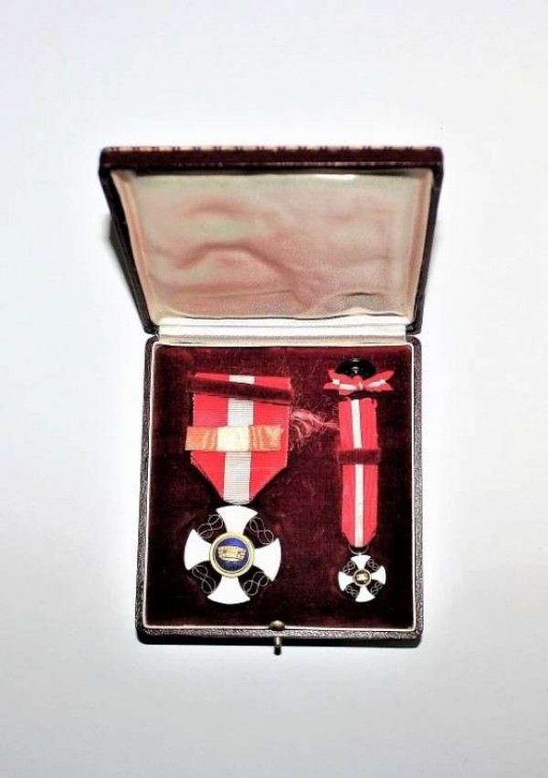 DECORATION VITTORIO EMANUELE 3rd ORDER CROWN OF ITALY
