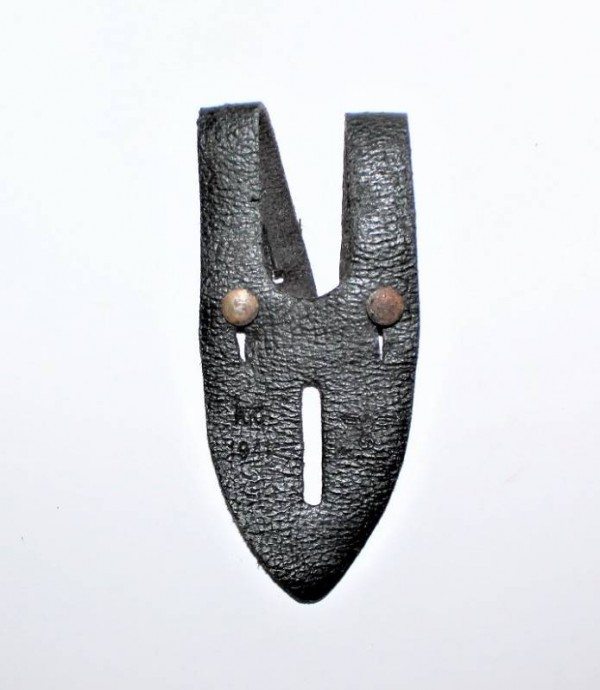 ATTACCO IN PELLE BOTTONE PER BINOCOLO 